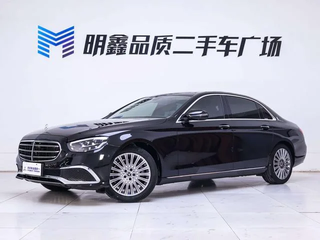 Mercedes-Benz E-Class 2022 Segundo cambio E 300 L De lujo Coche exterior foto 3 Mercedes-Benz E-Class 2022 Segundo cambio E 300 L De lujo Coche exterior foto 3