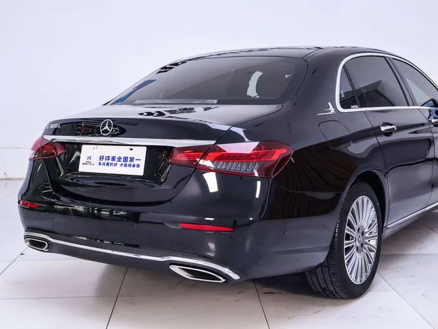 Mercedes-Benz E-Class 2022 Segundo cambio E 300 L De lujo Coche exterior foto 9 Mercedes-Benz E-Class 2022 Segundo cambio E 300 L De lujo Coche exterior foto 9