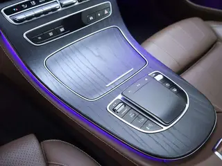 Mercedes-Benz E-Class 2022 Segundo cambio E 300 L De lujo Coche interior foto 13 Mercedes-Benz E-Class 2022 Segundo cambio E 300 L De lujo Coche interior foto 13