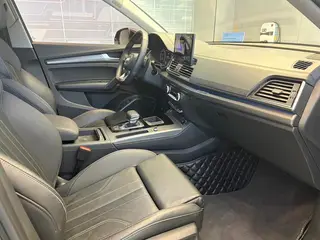 Audi Q5L 2023 45T Deluxe Dynamic interior photo 8 Audi Q5L 2023 45T Deluxe Dynamic interior photo 8