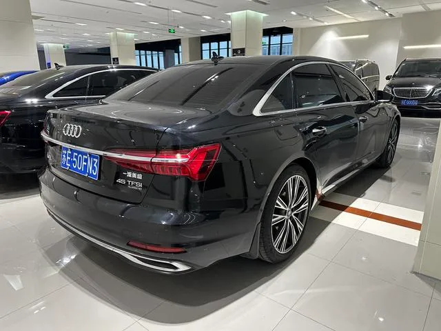 Audi A6L 2024 45 TFSI Elegante y elegante exterior foto 4 Audi A6L 2024 45 TFSI Elegante y elegante exterior foto 4