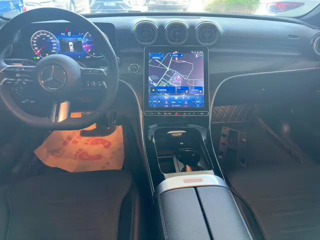 Mercedes-Benz C-Class 2024 C 260 L Sports version interior photo 6 Mercedes-Benz C-Class 2024 C 260 L Sports version interior photo 6