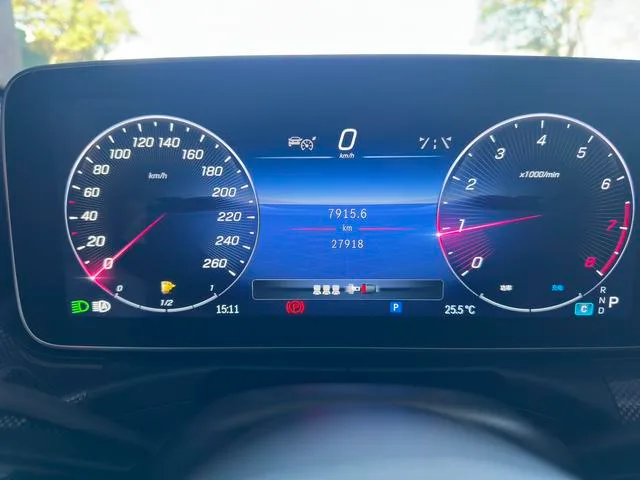 Mercedes-Benz C-Class 2024 C 260 L Sports version interior photo 7 Mercedes-Benz C-Class 2024 C 260 L Sports version interior photo 7