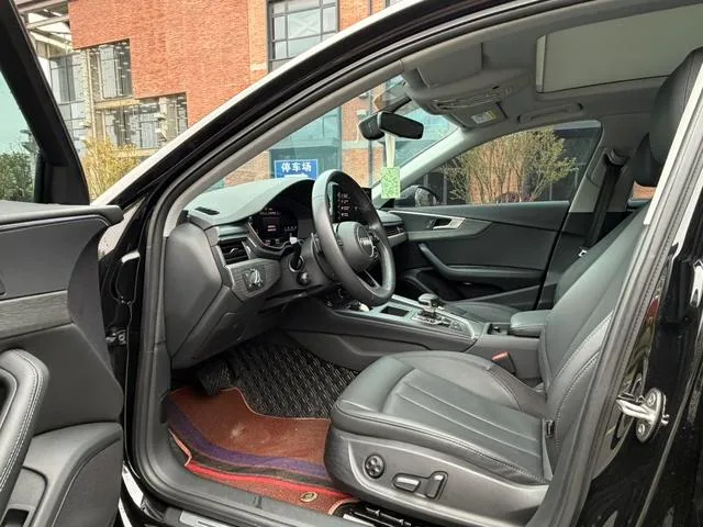 Audi A4L 2022 40 TFSI Mode dynamique intérieur photo 10 Audi A4L 2022 40 TFSI Mode dynamique intérieur photo 10