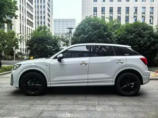 Audi Q2L 2022 35 TFSI Tipo dinámico agresivo interior foto 8 Audi Q2L 2022 35 TFSI Tipo dinámico agresivo interior foto 8