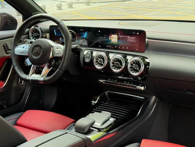 Mercedes-Benz A-Class AMG 2022 AMG A 35 L 4MATIC interior photo 20 Mercedes-Benz A-Class AMG 2022 AMG A 35 L 4MATIC interior photo 20