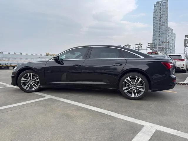 Audi A6L 2023 40 TFSI Deluxe Elegant exterior photo 8 Audi A6L 2023 40 TFSI Deluxe Elegant exterior photo 8