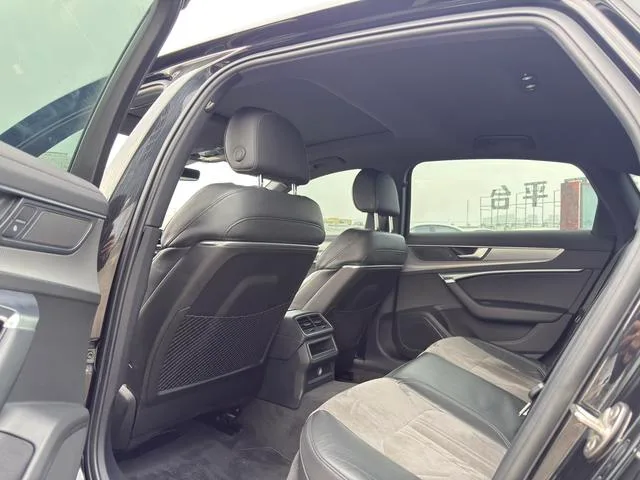 Audi A6L 2023 40 TFSI Deluxe Elegant interior photo 11 Audi A6L 2023 40 TFSI Deluxe Elegant interior photo 11