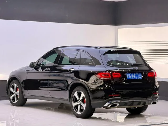 Mercedes-Benz GLC 2022 Three changes GLC 260 L 4MATIC Dynamic exterior photo 4 Mercedes-Benz GLC 2022 Three changes GLC 260 L 4MATIC Dynamic exterior photo 4