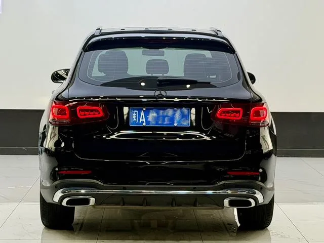Mercedes-Benz GLC 2022 Three changes GLC 260 L 4MATIC Dynamic exterior photo 5 Mercedes-Benz GLC 2022 Three changes GLC 260 L 4MATIC Dynamic exterior photo 5