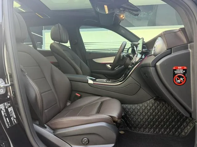 Mercedes-Benz GLC 2022 Three changes GLC 260 L 4MATIC Dynamic interior photo 9 Mercedes-Benz GLC 2022 Three changes GLC 260 L 4MATIC Dynamic interior photo 9