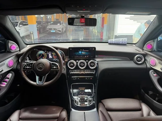 Mercedes-Benz GLC 2022 Three changes GLC 260 L 4MATIC Dynamic interior photo 12 Mercedes-Benz GLC 2022 Three changes GLC 260 L 4MATIC Dynamic interior photo 12