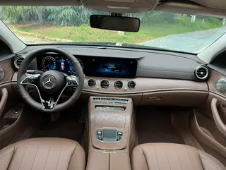 Mercedes-Benz E-Class 2022 Tres cambios E 300 L Estilo de moda Coche exterior foto 6 Mercedes-Benz E-Class 2022 Tres cambios E 300 L Estilo de moda Coche exterior foto 6