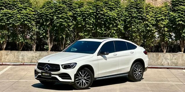 Mercedes-Benz GLC Coupe 2021 GLC 300 4MATIC coupe SUV exterior photo 2 Mercedes-Benz GLC Coupe 2021 GLC 300 4MATIC coupe SUV exterior photo 2