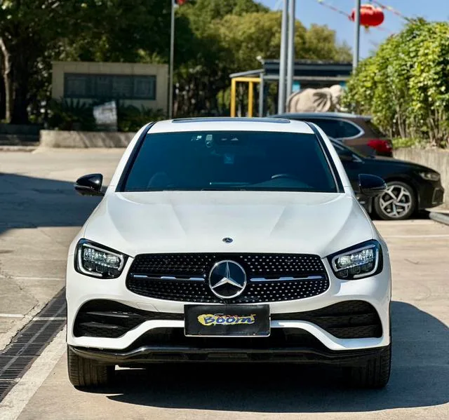 Mercedes-Benz GLC Coupe 2021 GLC 300 4MATIC coupe SUV exterior photo 3 Mercedes-Benz GLC Coupe 2021 GLC 300 4MATIC coupe SUV exterior photo 3