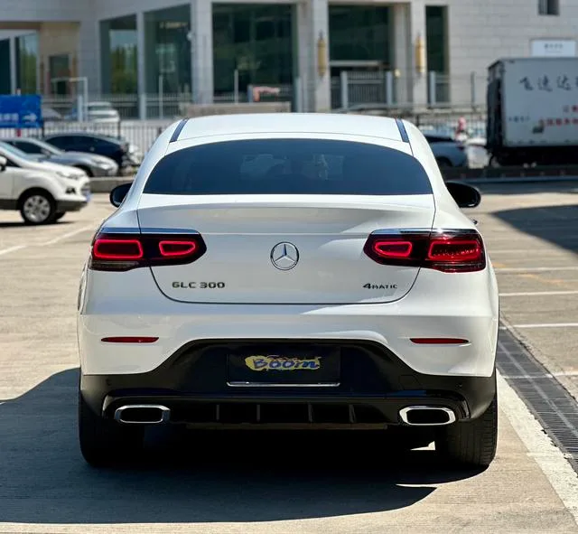 Mercedes-Benz GLC Coupe 2021 GLC 300 4MATIC coupe SUV exterior photo 5 Mercedes-Benz GLC Coupe 2021 GLC 300 4MATIC coupe SUV exterior photo 5