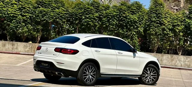 Mercedes-Benz GLC Coupe 2021 GLC 300 4MATIC coupe SUV exterior photo 7 Mercedes-Benz GLC Coupe 2021 GLC 300 4MATIC coupe SUV exterior photo 7