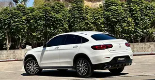 Mercedes-Benz GLC Coupe 2021 GLC 300 4MATIC coupe SUV interior photo 9 Mercedes-Benz GLC Coupe 2021 GLC 300 4MATIC coupe SUV interior photo 9