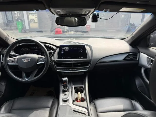 Cadillac CT5 2021 28T Luxury type interior photo 13 Cadillac CT5 2021 28T Luxury type interior photo 13