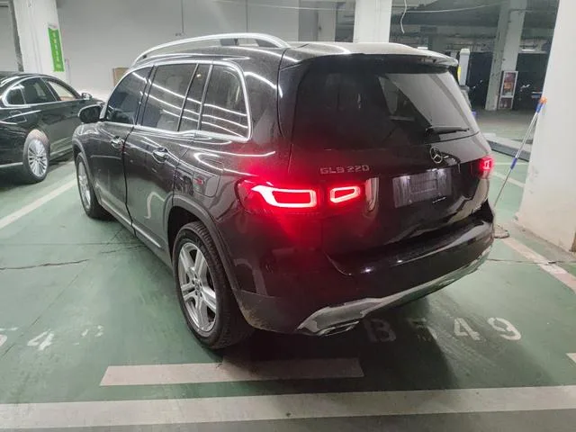 Mercedes-Benz GLB 2023 GLB 220 Type dynamique extérieur photo 5 Mercedes-Benz GLB 2023 GLB 220 Type dynamique extérieur photo 5