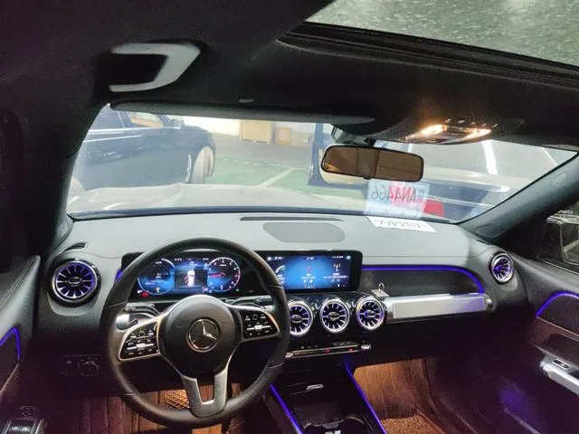 Mercedes-Benz GLB 2023 GLB 220 Type dynamique intérieur photo 7 Mercedes-Benz GLB 2023 GLB 220 Type dynamique intérieur photo 7