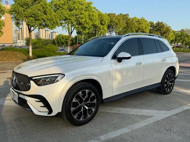 Mercedes-Benz GLC 2023 GLC 260 L 4MATIC De lujo 5 Asiento exterior foto 1 Mercedes-Benz GLC 2023 GLC 260 L 4MATIC De lujo 5 Asiento exterior foto 1