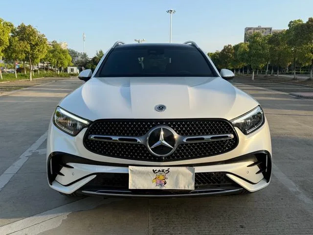 Mercedes-Benz GLC 2023 GLC 260 L 4MATIC De lujo 5 Asiento exterior foto 2 Mercedes-Benz GLC 2023 GLC 260 L 4MATIC De lujo 5 Asiento exterior foto 2