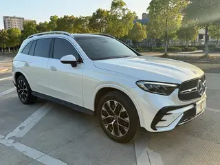 Mercedes-Benz GLC 2023 GLC 260 L 4MATIC De lujo 5 Asiento exterior foto 3 Mercedes-Benz GLC 2023 GLC 260 L 4MATIC De lujo 5 Asiento exterior foto 3