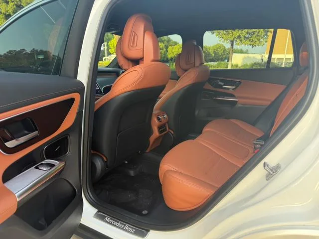 Mercedes-Benz GLC 2023 GLC 260 L 4MATIC De lujo 5 Asiento exterior foto 6 Mercedes-Benz GLC 2023 GLC 260 L 4MATIC De lujo 5 Asiento exterior foto 6