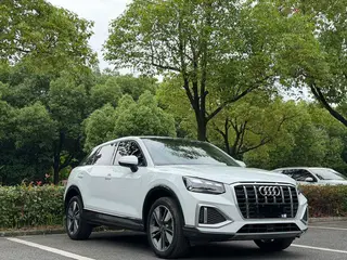 Audi Q2L 2024 35 TFSI Moda y elegante exterior foto 3