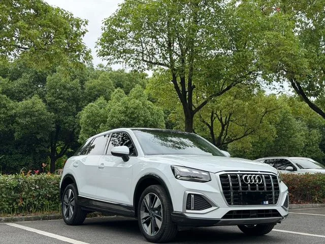 Audi Q2L 2024 35 TFSI Moda y elegante exterior foto 3