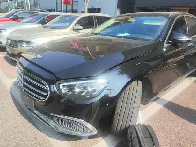 Mercedes-Benz E-Class 2022 E 300 L Style tendance Voiture extérieur photo 3 Mercedes-Benz E-Class 2022 E 300 L Style tendance Voiture extérieur photo 3