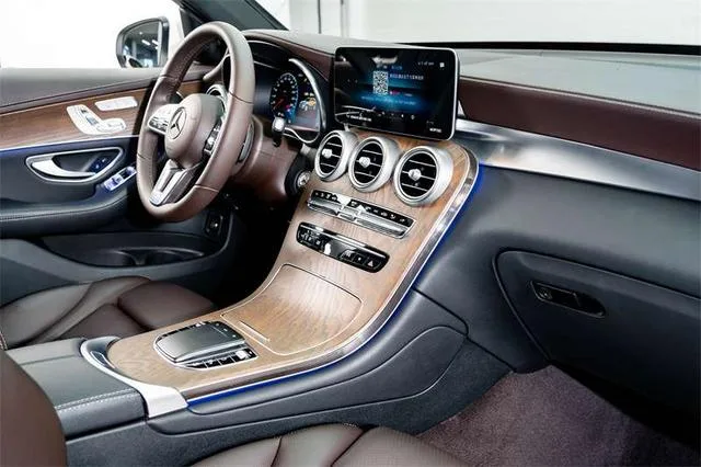 Mercedes-Benz GLC 2022 Restyling GLC 300 L 4MATIC Dynamic Zhenzang Edition interior photo 17 Mercedes-Benz GLC 2022 Restyling GLC 300 L 4MATIC Dynamic Zhenzang Edition interior photo 17