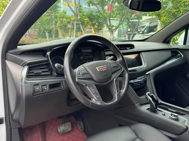 Cadillac XT5 2022 2.0T Modèle de luxe à deux roues motrices intérieur photo 12 Cadillac XT5 2022 2.0T Modèle de luxe à deux roues motrices intérieur photo 12