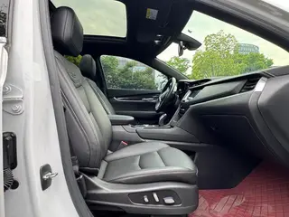 Cadillac XT5 2022 2.0T Modèle de luxe à deux roues motrices intérieur photo 16 Cadillac XT5 2022 2.0T Modèle de luxe à deux roues motrices intérieur photo 16