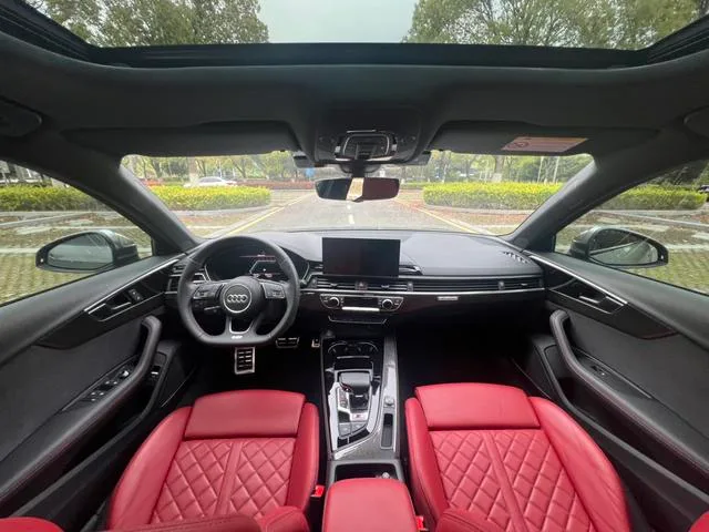 Audi S4 2022 3.0TFSI interior photo 9 Audi S4 2022 3.0TFSI interior photo 9