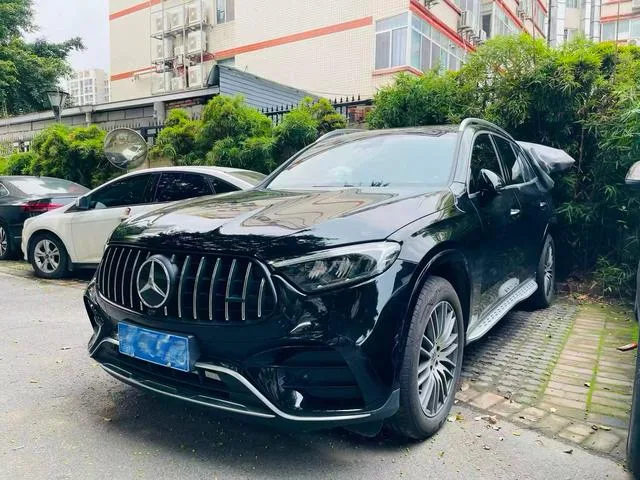 Mercedes-Benz GLC 2025 GLC 300 L 4MATIC Dinámico 5 Asiento exterior foto 1 Mercedes-Benz GLC 2025 GLC 300 L 4MATIC Dinámico 5 Asiento exterior foto 1