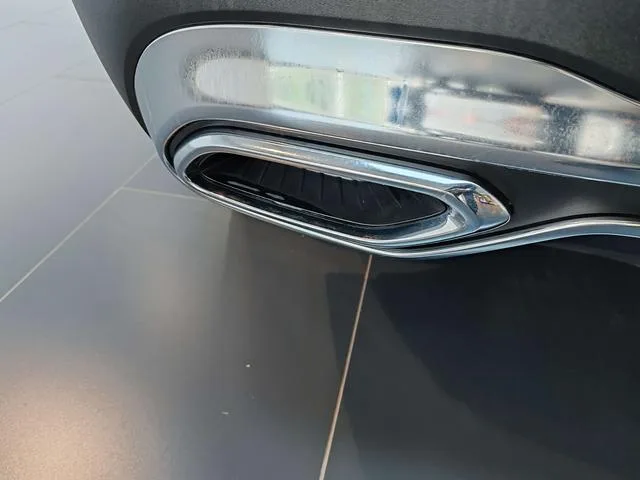 Mercedes-Benz GLC 2023 GLC 300 L 4MATIC De lujo 7 Asiento exterior foto 9 Mercedes-Benz GLC 2023 GLC 300 L 4MATIC De lujo 7 Asiento exterior foto 9