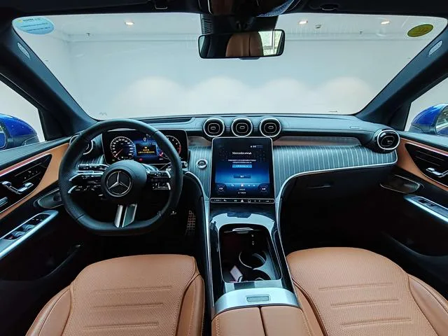 Mercedes-Benz GLC 2023 GLC 300 L 4MATIC De lujo 7 Asiento interior foto 11 Mercedes-Benz GLC 2023 GLC 300 L 4MATIC De lujo 7 Asiento interior foto 11