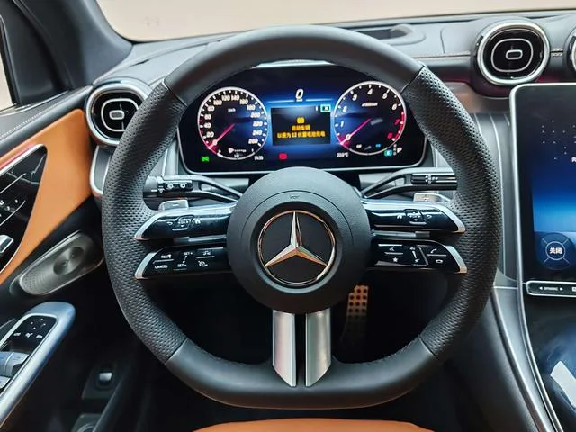 Mercedes-Benz GLC 2023 GLC 300 L 4MATIC De lujo 7 Asiento interior foto 14 Mercedes-Benz GLC 2023 GLC 300 L 4MATIC De lujo 7 Asiento interior foto 14