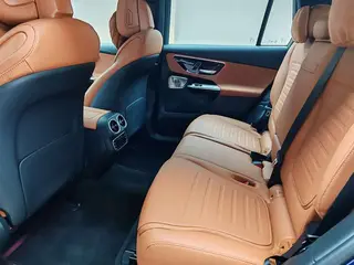 Mercedes-Benz GLC 2023 GLC 300 L 4MATIC De lujo 7 Asiento interior foto 18 Mercedes-Benz GLC 2023 GLC 300 L 4MATIC De lujo 7 Asiento interior foto 18