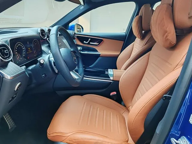 Mercedes-Benz GLC 2023 GLC 300 L 4MATIC De lujo 7 Asiento interior foto 20 Mercedes-Benz GLC 2023 GLC 300 L 4MATIC De lujo 7 Asiento interior foto 20