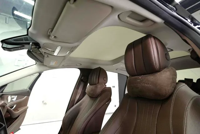 Mercedes-Benz E-Class 2022 E 300 L Luxury type Passenger car interior photo 15 Mercedes-Benz E-Class 2022 E 300 L Luxury type Passenger car interior photo 15