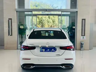 Mercedes-Benz E-Class 2022 Reforma E 300 L Estilo de moda Coche deportivo interior foto 8 Mercedes-Benz E-Class 2022 Reforma E 300 L Estilo de moda Coche deportivo interior foto 8