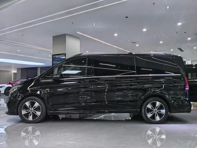 Mercedes-Benz V-Class 2022 V 260 Premium Edition exterior photo 4 Mercedes-Benz V-Class 2022 V 260 Premium Edition exterior photo 4
