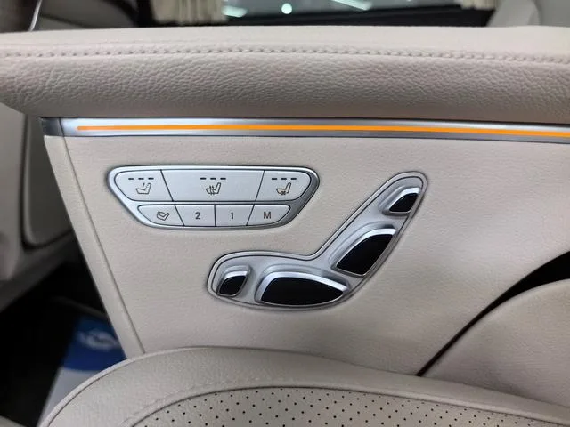 Mercedes-Benz V-Class 2022 V 260 Premium Edition interior photo 18 Mercedes-Benz V-Class 2022 V 260 Premium Edition interior photo 18