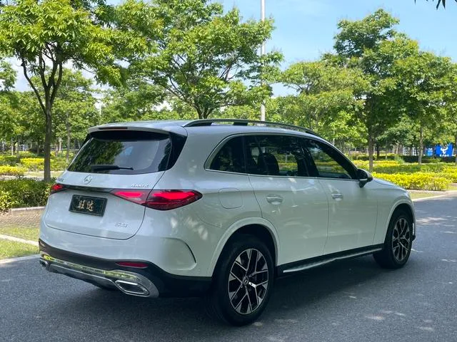 Mercedes-Benz GLC 2023 Restyling GLC 260 L 4MATIC Luxury type 5 seat exterior photo 7 Mercedes-Benz GLC 2023 Restyling GLC 260 L 4MATIC Luxury type 5 seat exterior photo 7