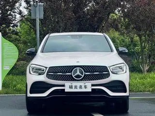 Mercedes-Benz GLC Coupe 2022 GLC 300 4MATIC Coupé SUV exterior foto 2 Mercedes-Benz GLC Coupe 2022 GLC 300 4MATIC Coupé SUV exterior foto 2