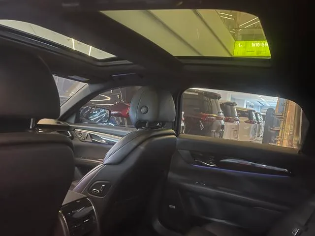 Cadillac CT6 2022 28T Estilo de moda interior foto 8