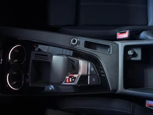 Audi A4L 2023 40 TFSI Tipo dinámico de moda interior foto 13 Audi A4L 2023 40 TFSI Tipo dinámico de moda interior foto 13